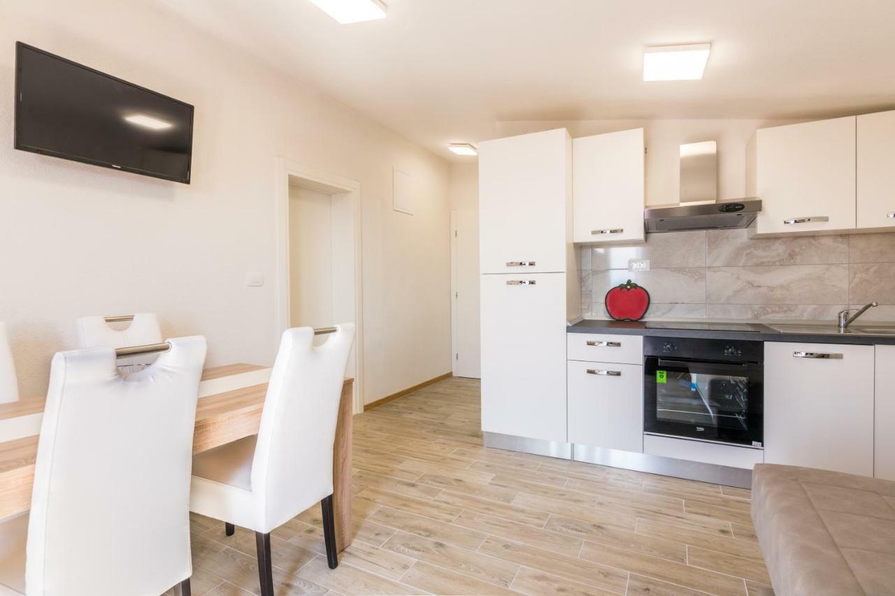 Apartments Family Roso Проманья Экстерьер фото
