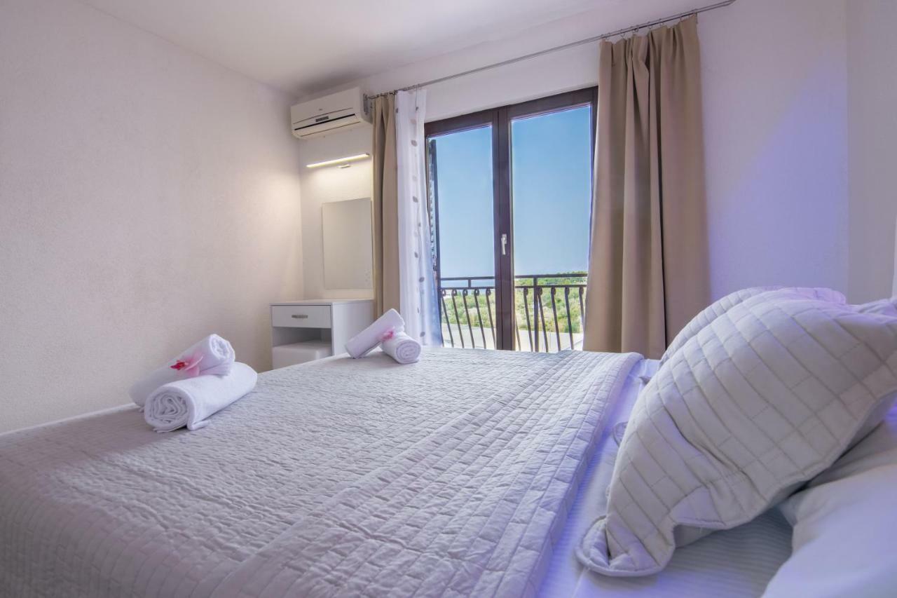 Apartments Family Roso Проманья Экстерьер фото