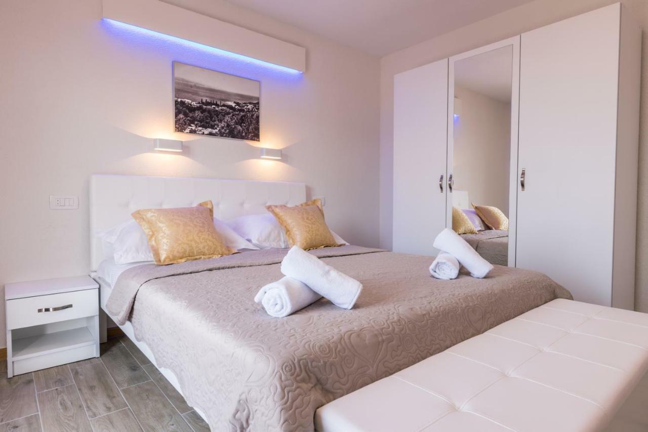 Apartments Family Roso Проманья Экстерьер фото